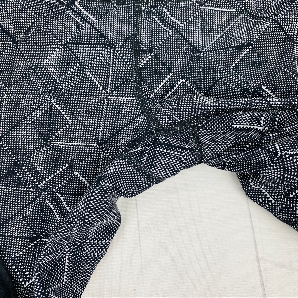 Lululemon| Crop Leggings - Picture 8 of 9